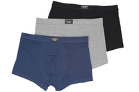 Migliore Boxer Uomo Firmati in Cotone - Comfort e Stile
Scopri i migliori boxer da uomo firmati in cotone, perfetti per chi cerca il massimo del comfort e della qualità. I nostri boxer uomo della marca Fila, elasticizzati e realizzati in leggerissimo cotone, offrono un'aderenza simile a una seconda pelle, garantendo una vestibilità impeccabile.
Con un elastico in vita e bordi ricoperti in tessuto, questi boxer sono la scelta perfetta per ogni occasione. Scegli il modello della Scuola Nautica Italiana