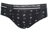 Presso la Scuola Nautica Italiana, offriamo una vasta gamma di slip uomo in cotone di alta qualità, tra cui slip uomo fantasia, migliori mutande uomo, mutande uomo cotone elasticizzato e slip da uomo intimi in cotone. Il nostro intimogettato per offrire un comfort eccezionale e una vestibilità impeccabile, garantendo che tu possa goderti al meglio le tue avventure acquatiche.