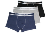 Scopri i nostri boxer uomo firmati, il regalo uomo simpatico perfetto per sorprendere i tuoi cari in ogni occasione! Realizzati in morbido puro cotone e cotone elasticizzato, questi boxer combinano comfort e stile, rendendoli idealmente adatti per l'uso quotidiano e per momenti speciali.
Design Elegante: I nostri boxer presentano un logo distintivo frutto della collaborazione con la Scuola Nautica Italiana, rendendoli tra i migliori boxer con un logo firmati disponibili sul mercato. 
Questo dettaglio esclus