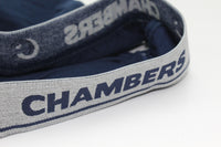 Il design degli slip da uomo è pensato per non costringere e per evitare irritazioni o segni sulla pelle, garantendo una vestibilità confortevole anche per le lunghe ore di utilizzo. Un tocco di stile è dato dal cinturino con logo Chamber's a contrasto, rendendo questi slip non solo pratici ma anche eleganti.