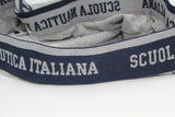 Un Comfort Senza Pari&nbsp;

Realizzati in cotone soffice e traspirante, questi Slip da uomo offrono una sensazione di freschezza e asciutto che dura tutto il giorno. Grazie all'alta qualità dei materiali, ogni paio di mutande è progettato per garantire un'ottima elasticità e una vestibilità che si adatta perfettamente al corpo, permettendo una libertà di movimento senza pari. Non contengono elastan, il che significa che ogni boxer mantiene la sua forma nel tempo, offrendo supporto senza costringere.