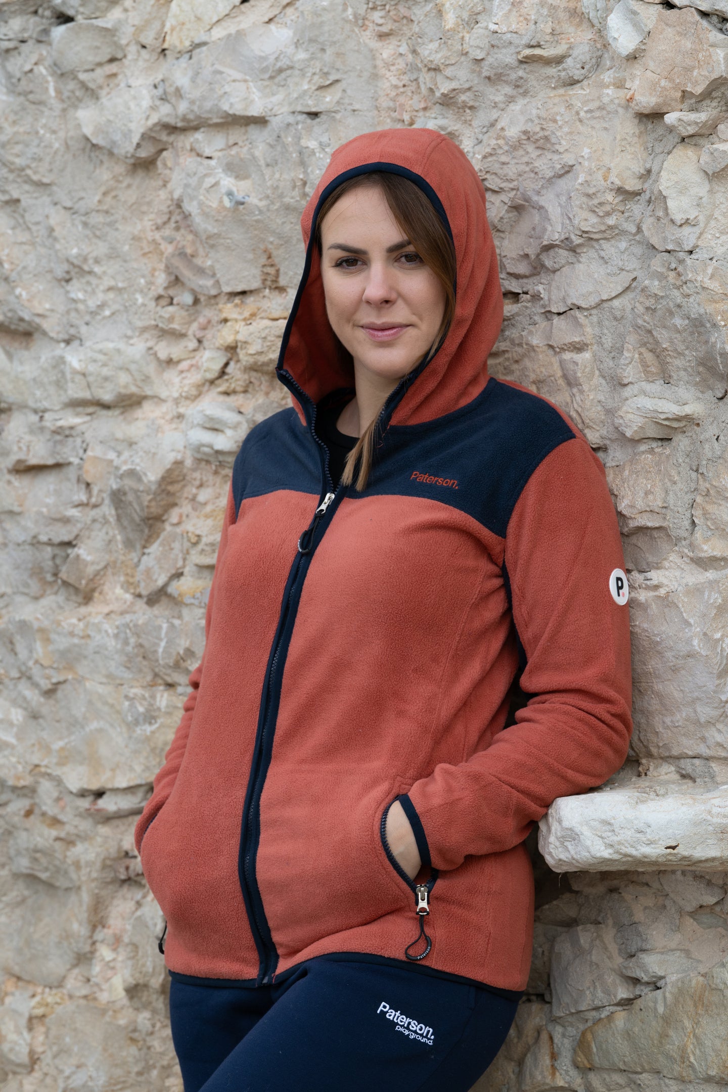 Maglia con cappuccio e zip da donna in tessuto pile - PATW33